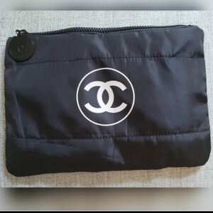 Nylon Novelty Essential Pouch And iPad Holder For Protection